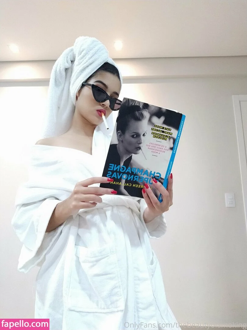 thebeautyofsmoking Onlyfans Photo Gallery 