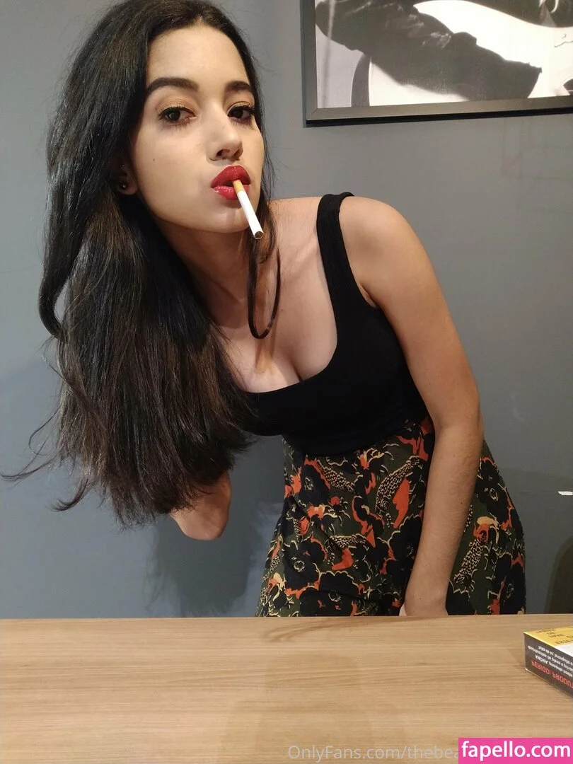 thebeautyofsmoking Onlyfans Photo Gallery 