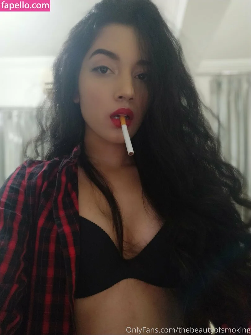 thebeautyofsmoking Onlyfans Photo Gallery 
