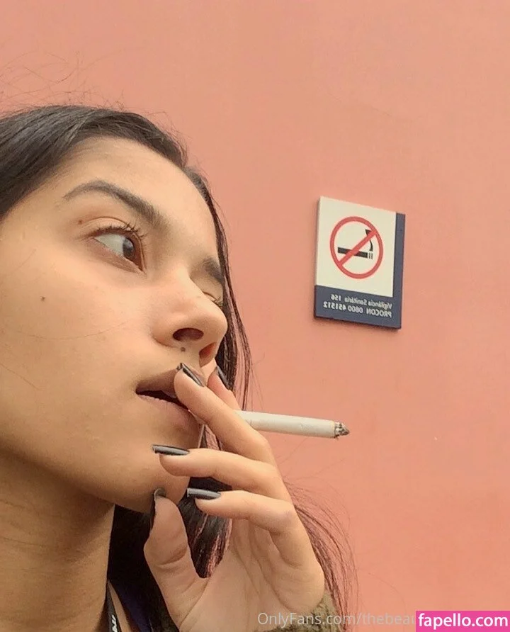 thebeautyofsmoking Onlyfans Photo Gallery 