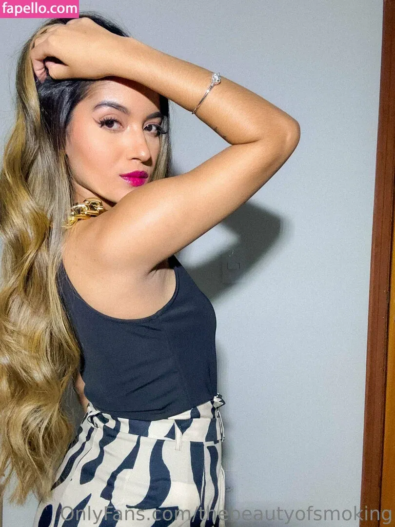 thebeautyofsmoking Onlyfans Photo Gallery 