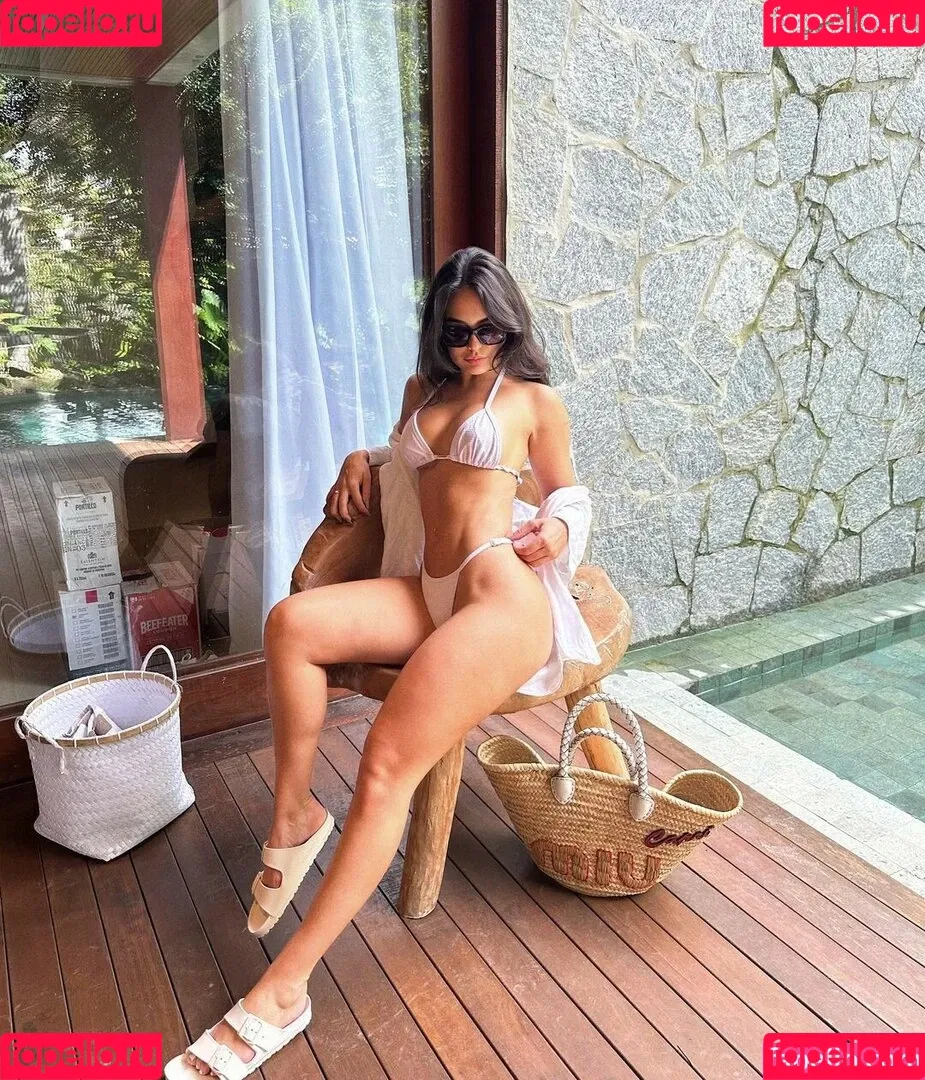 Larissa Santos Onlyfans Photo Gallery 