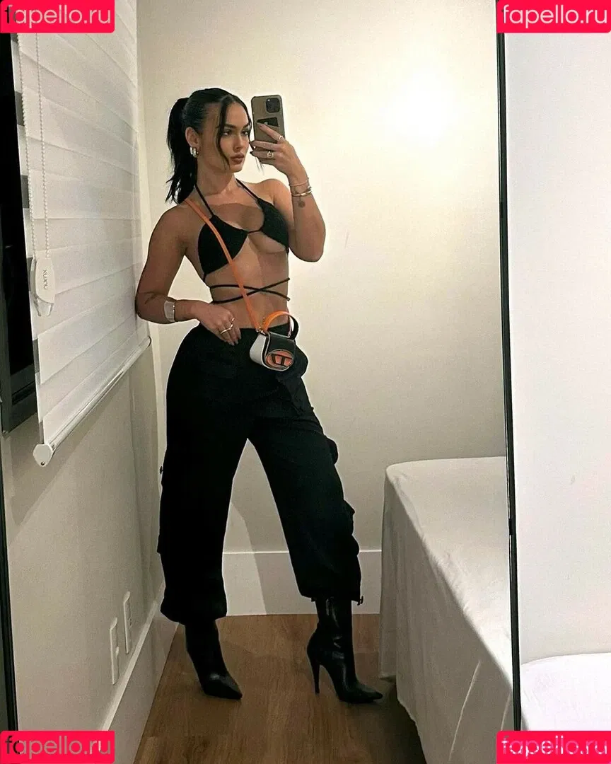 Larissa Santos Onlyfans Photo Gallery 