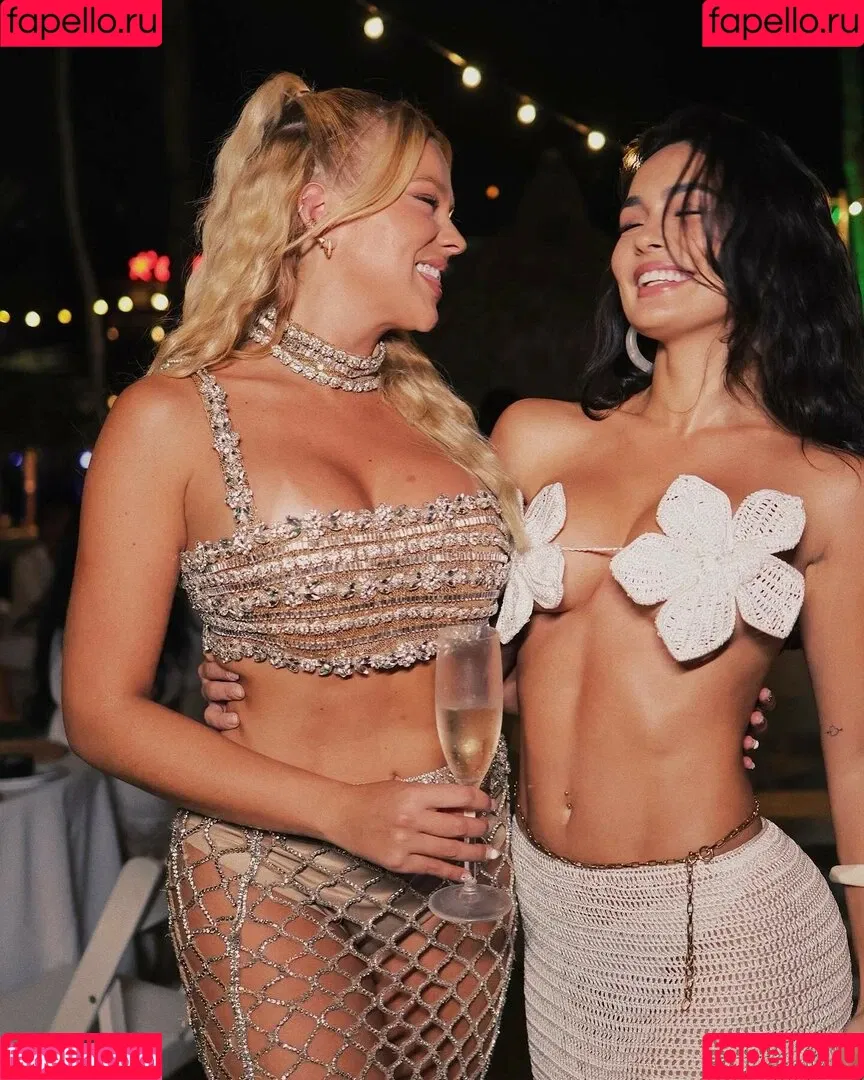 Larissa Santos Onlyfans Photo Gallery 