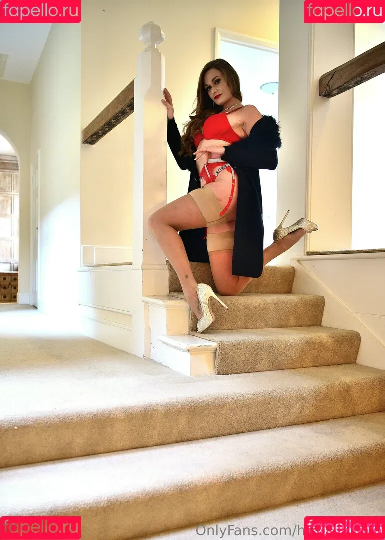 Honour May Onlyfans Photo Gallery 