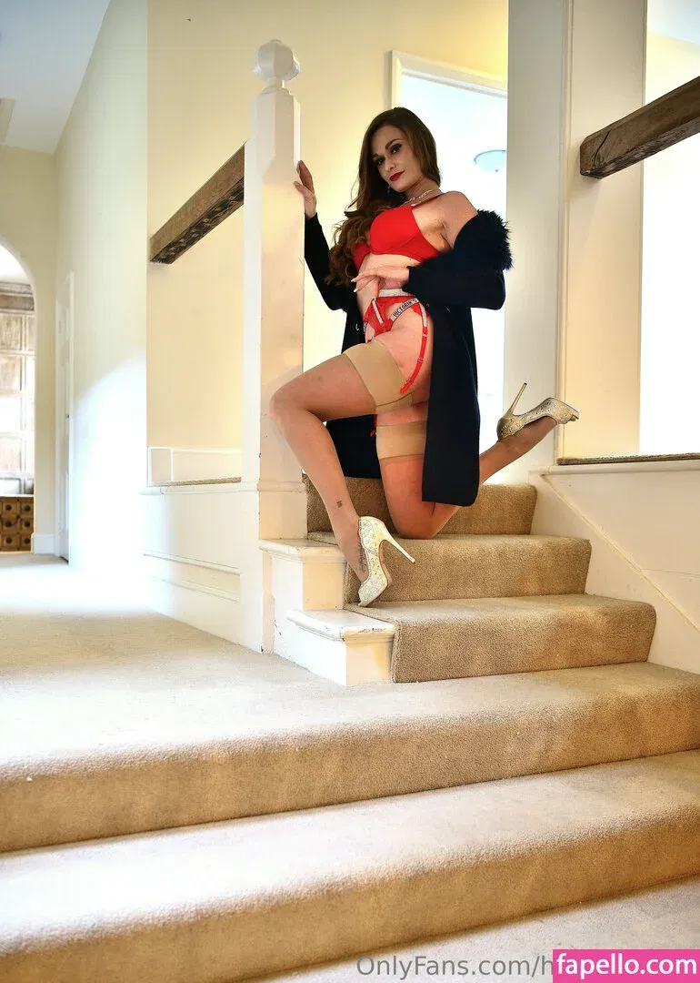 Honour May Onlyfans Photo Gallery 