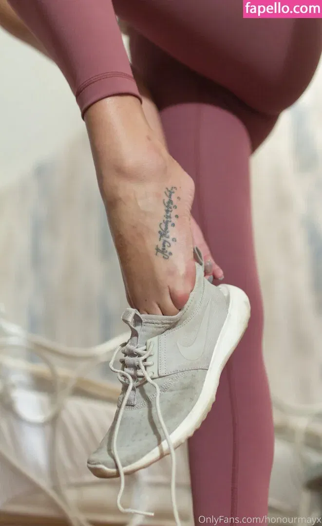 Honour May Onlyfans Photo Gallery 