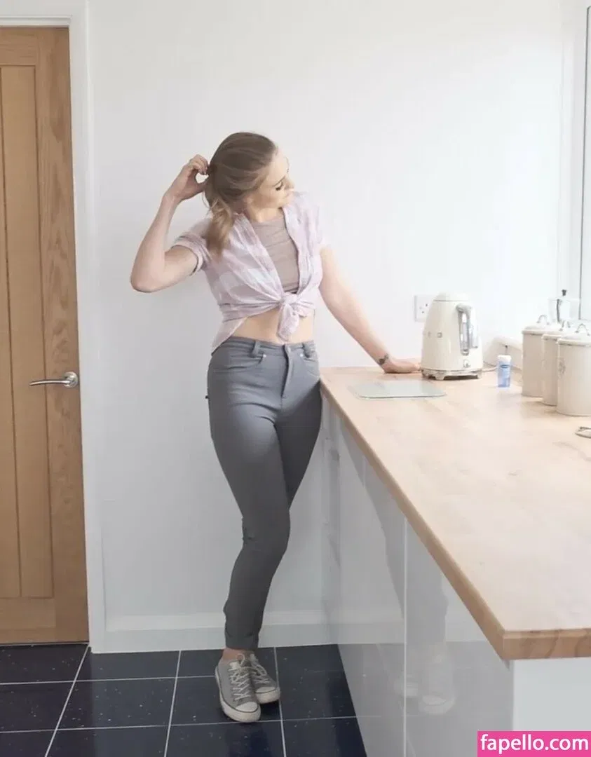 Honour May Onlyfans Photo Gallery 