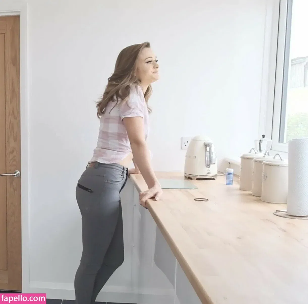 Honour May Onlyfans Photo Gallery 