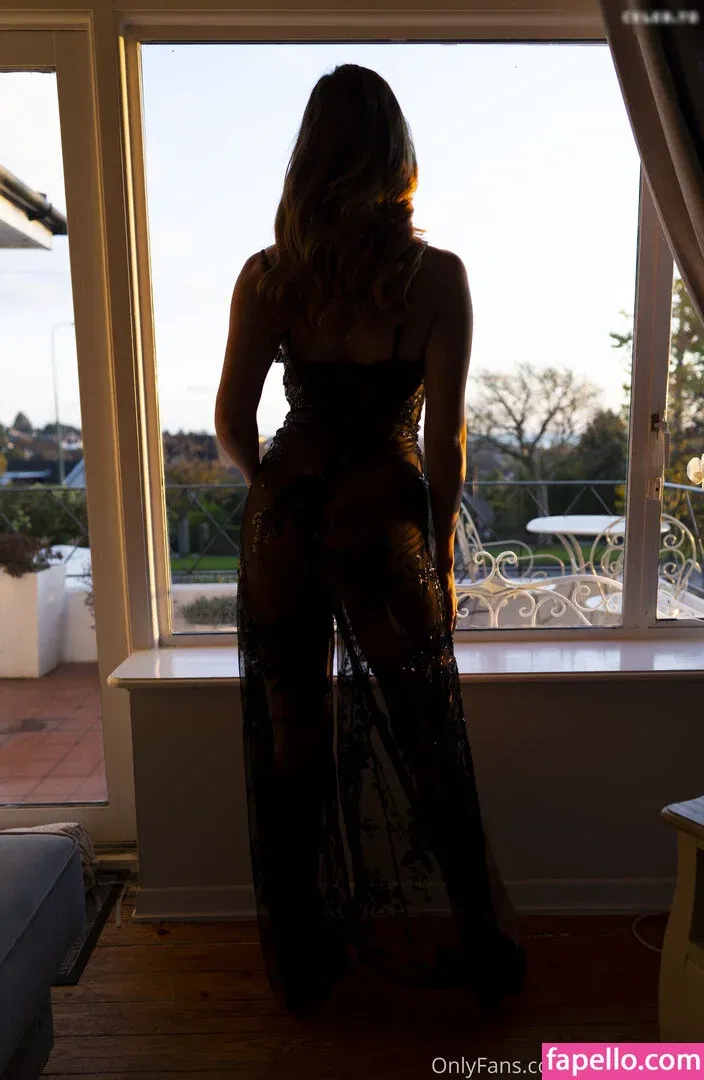 Honour May Onlyfans Photo Gallery 