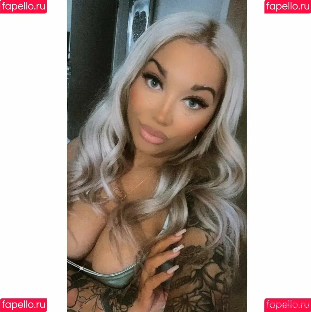 Meesh Elizabeth Onlyfans Photo Gallery 