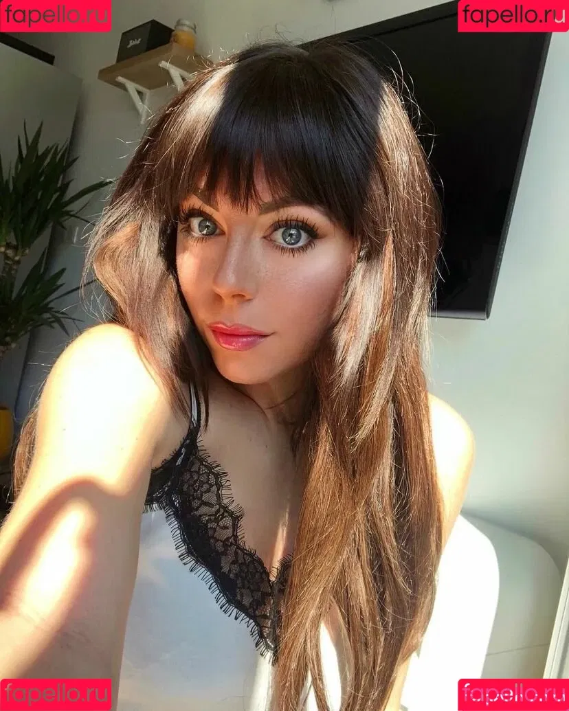 Elodie Delmas Onlyfans Photo Gallery 