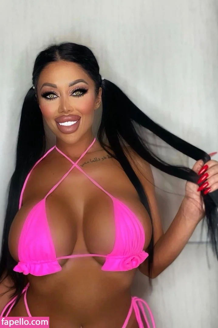 Lara Frost Onlyfans Photo Gallery 