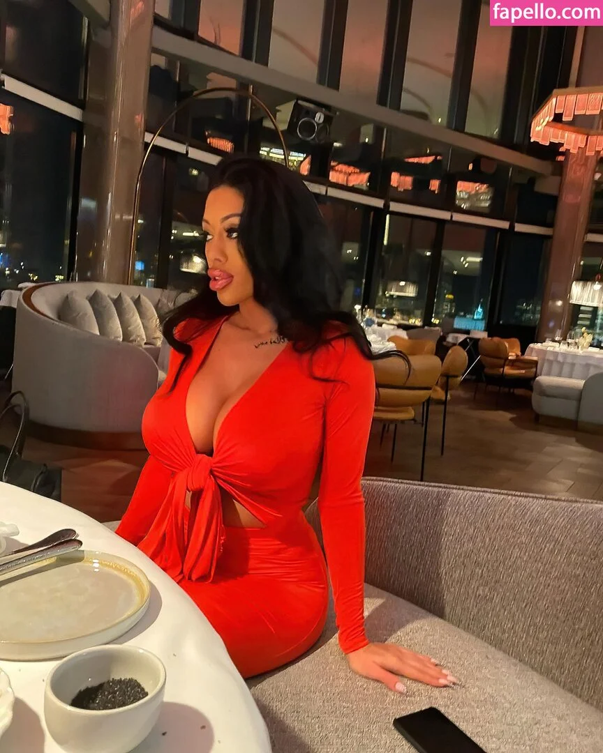 Lara Frost Onlyfans Photo Gallery 