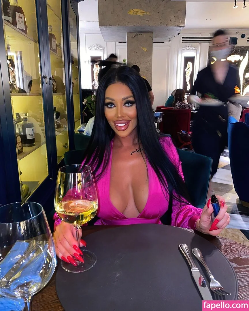 Lara Frost Onlyfans Photo Gallery 