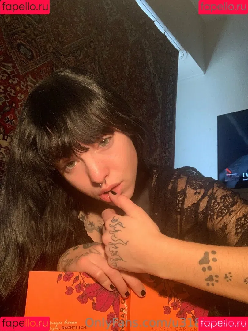 allyalden Onlyfans Photo Gallery 