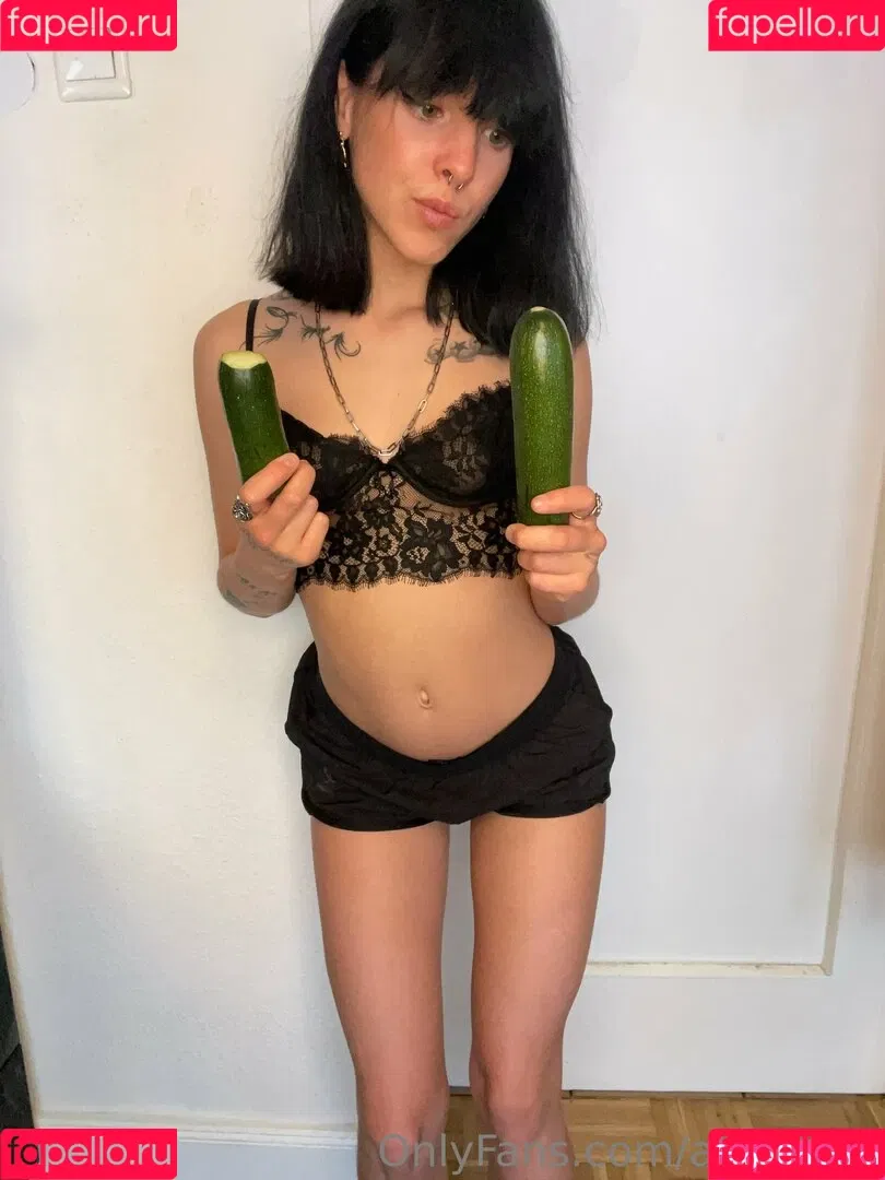 allyalden Onlyfans Photo Gallery 