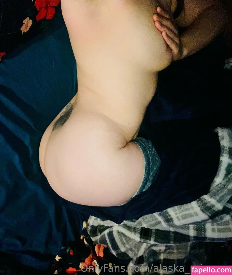 Alaska Princess Nude Onlyfans Photo 17
