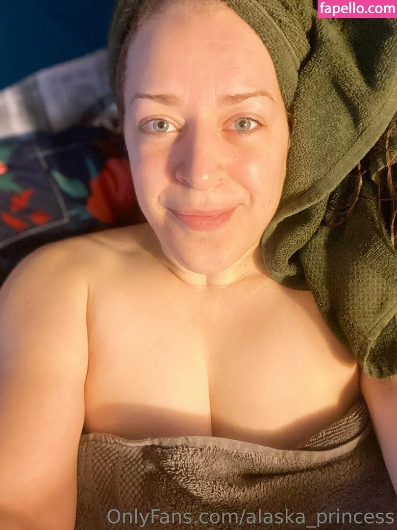 Alaska Princess Nude Onlyfans Photo 7