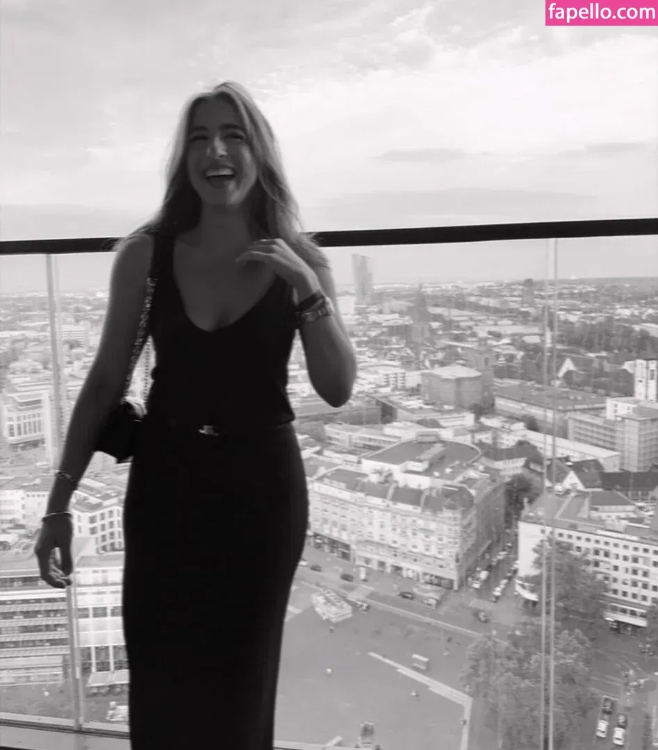 Laurainpictures Onlyfans Photo Gallery 