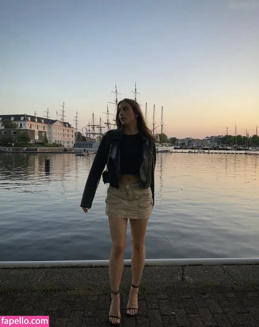 Laurainpictures Onlyfans Photo Gallery 