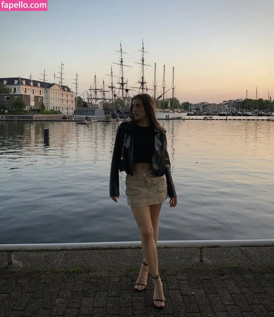 Laurainpictures Onlyfans Photo Gallery 