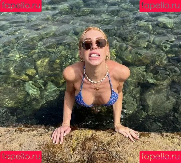Laura Joelle Onlyfans Photo Gallery 
