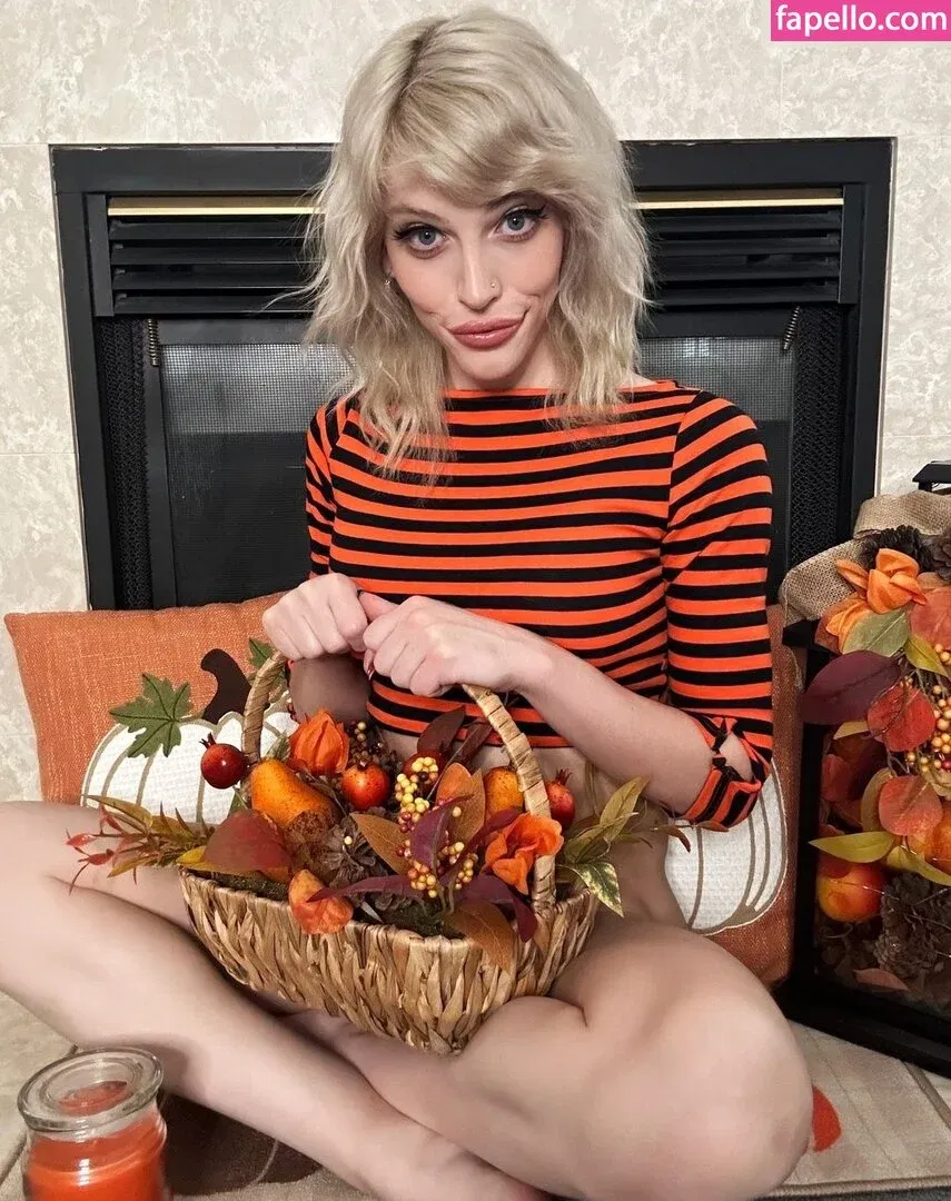 TsIzzyWilde Onlyfans Photo Gallery 