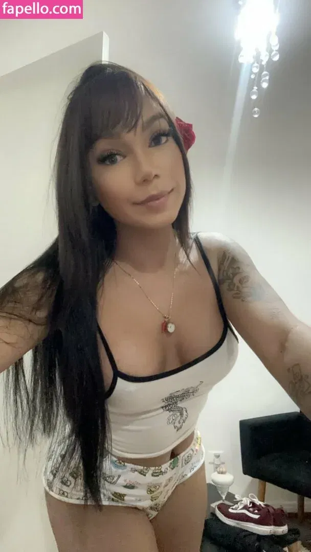 YunaMesquitta Onlyfans Photo Gallery 