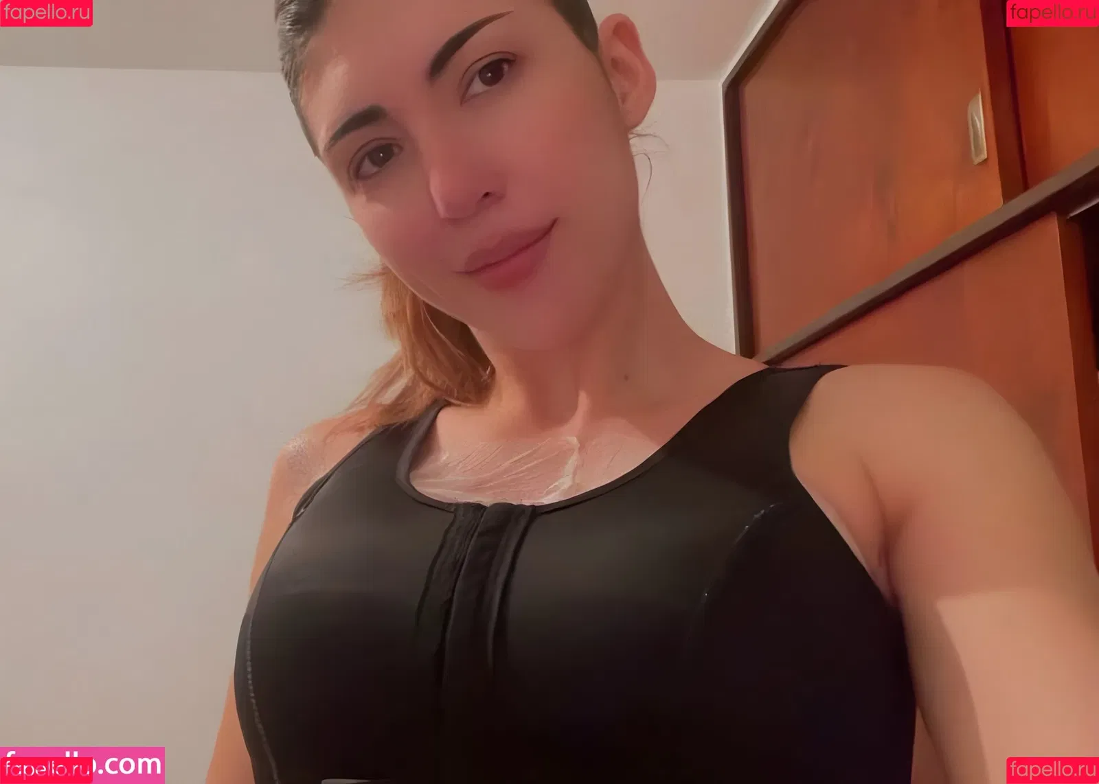 petitehelena Onlyfans Photo Gallery 