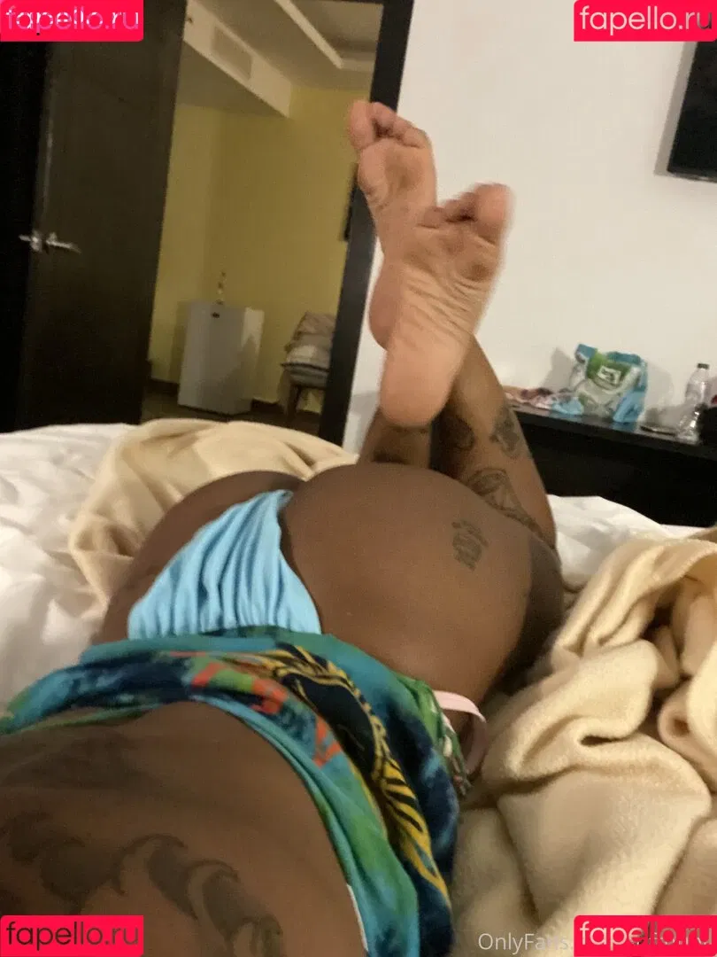 Nura Habib Omer Onlyfans Photo Gallery 