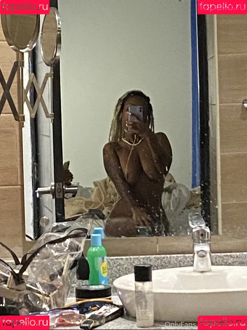 Nura Habib Omer Onlyfans Photo Gallery 