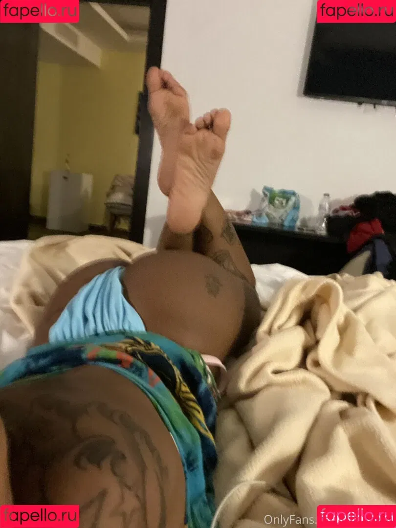 Nura Habib Omer Onlyfans Photo Gallery 