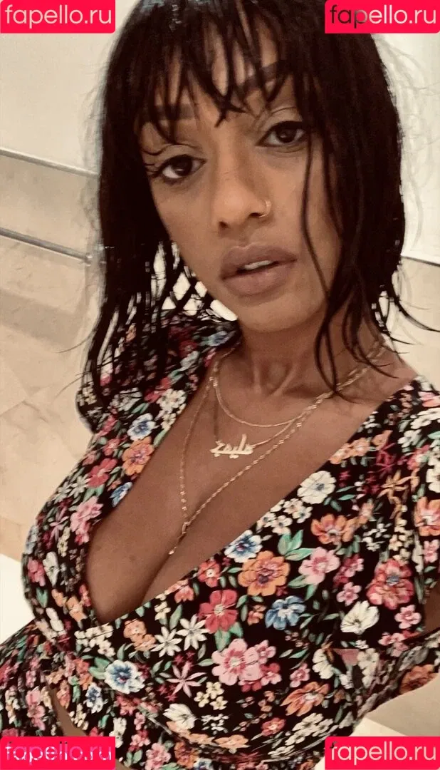 Nura Habib Omer Onlyfans Photo Gallery 