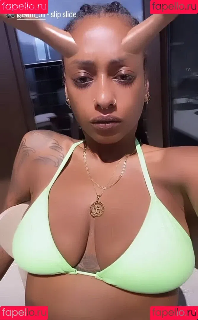 Nura Habib Omer Onlyfans Photo Gallery 