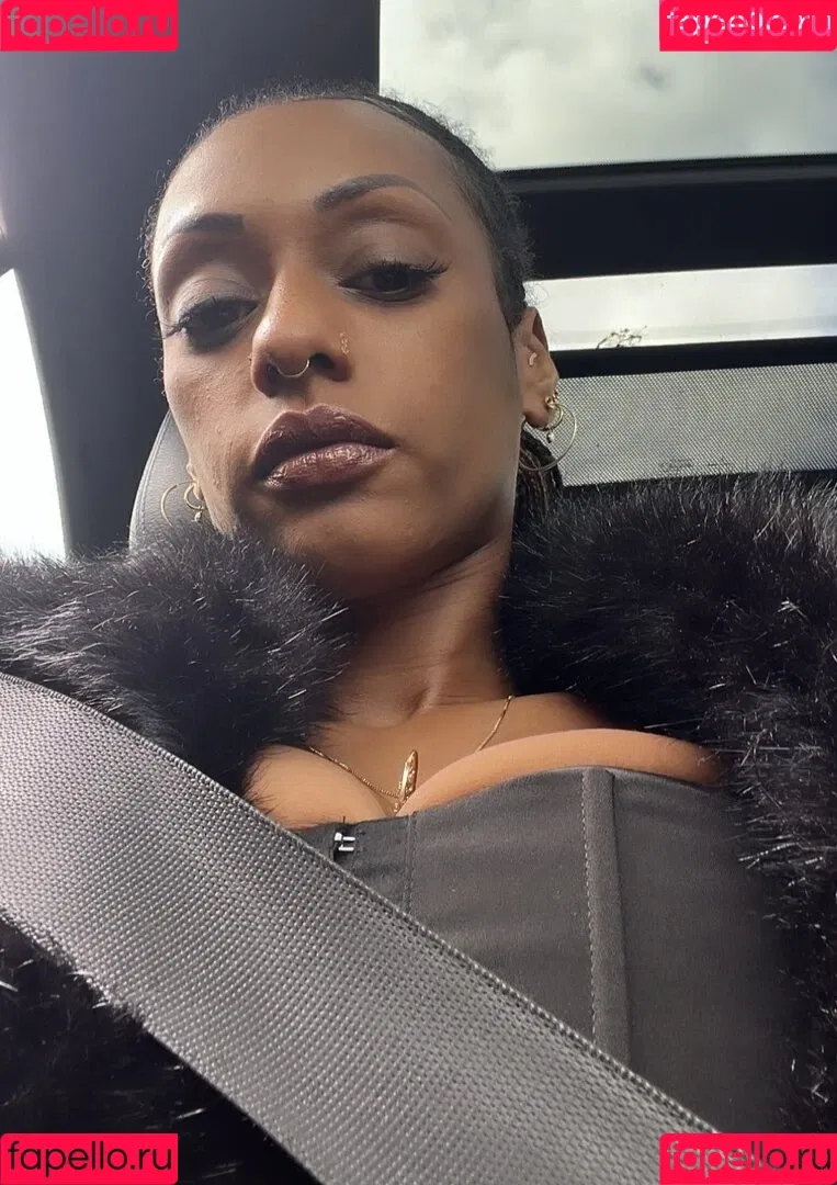 Nura Habib Omer Onlyfans Photo Gallery 