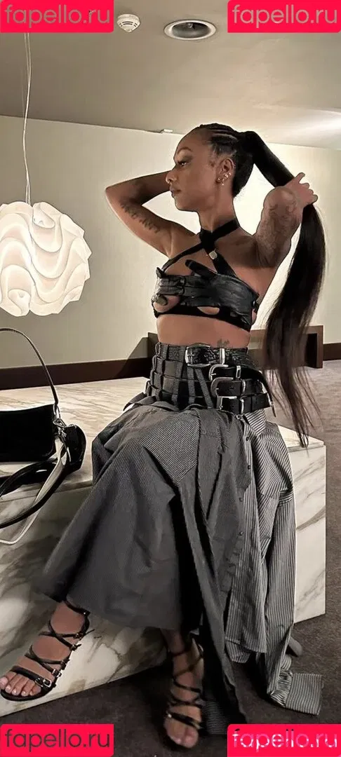 Nura Habib Omer Onlyfans Photo Gallery 