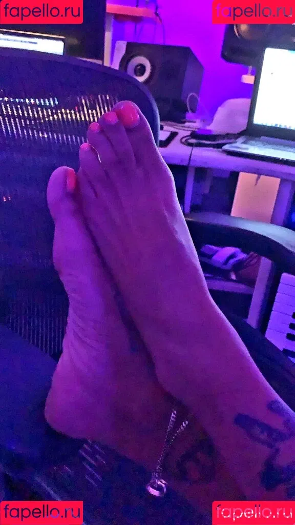 Nura Habib Omer Onlyfans Photo Gallery 