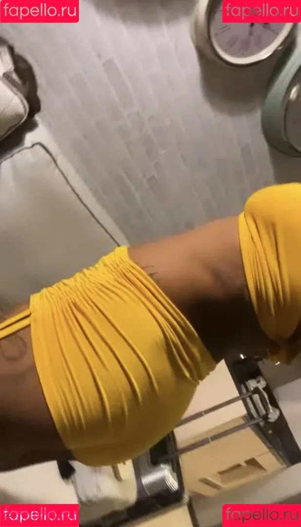 Nura Habib Omer Onlyfans Photo Gallery 