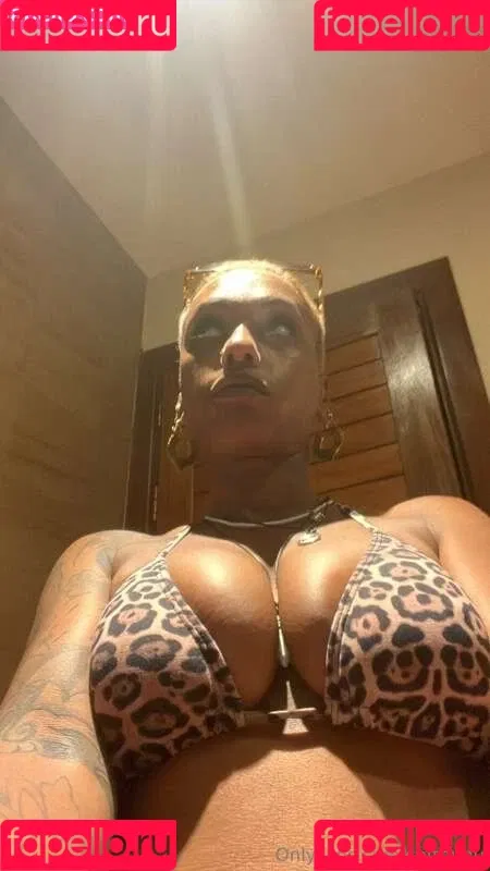 Nura Habib Omer Onlyfans Photo Gallery 