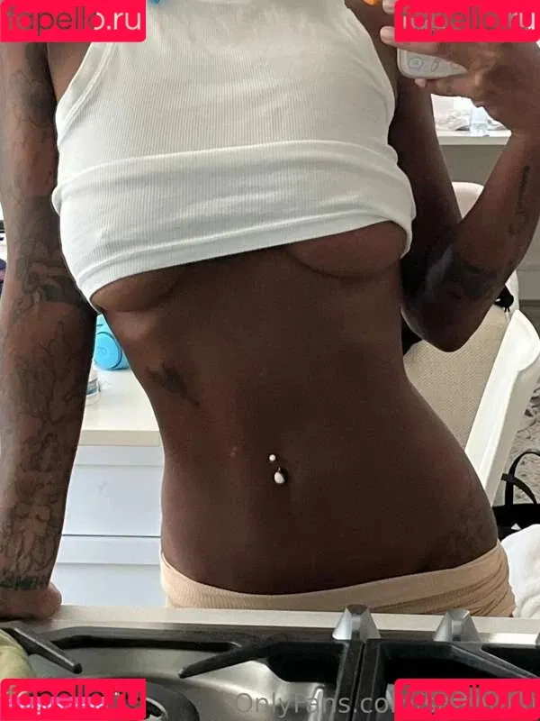 Nura Habib Omer Onlyfans Photo Gallery 