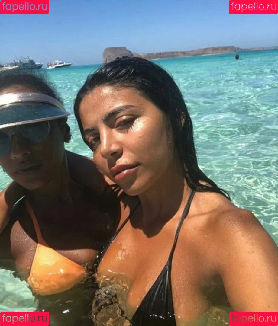 Nura Habib Omer Onlyfans Photo Gallery 