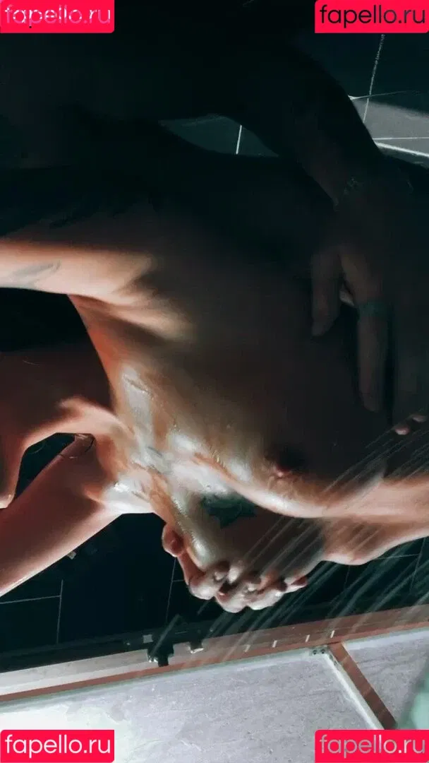 Dicapria Onlyfans Photo Gallery 