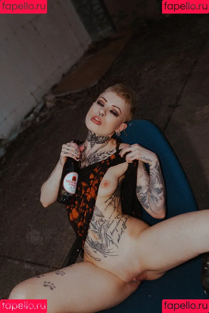Triz Täss Onlyfans Photo Gallery 