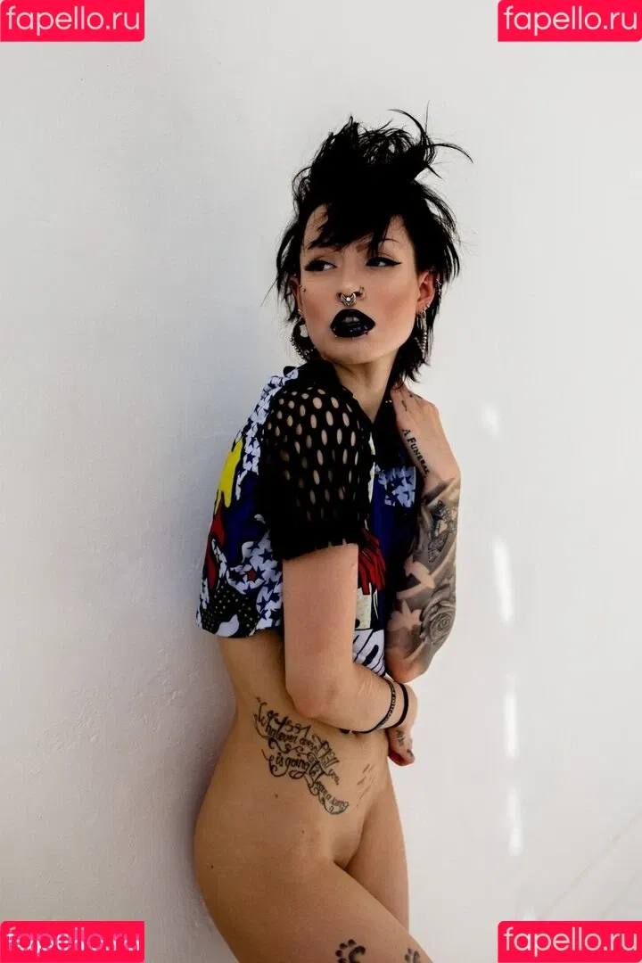 Triz Täss Onlyfans Photo Gallery 