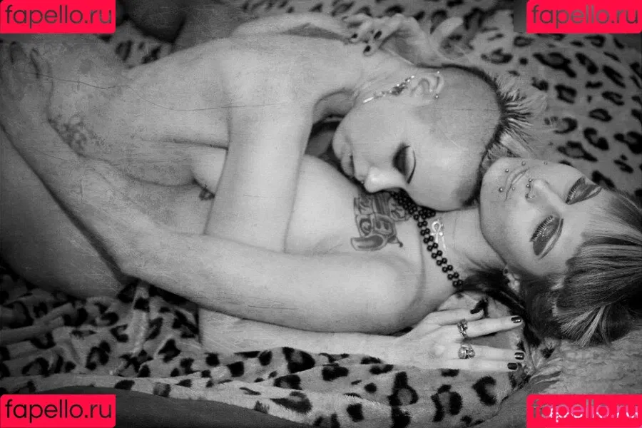 Triz Täss Onlyfans Photo Gallery 