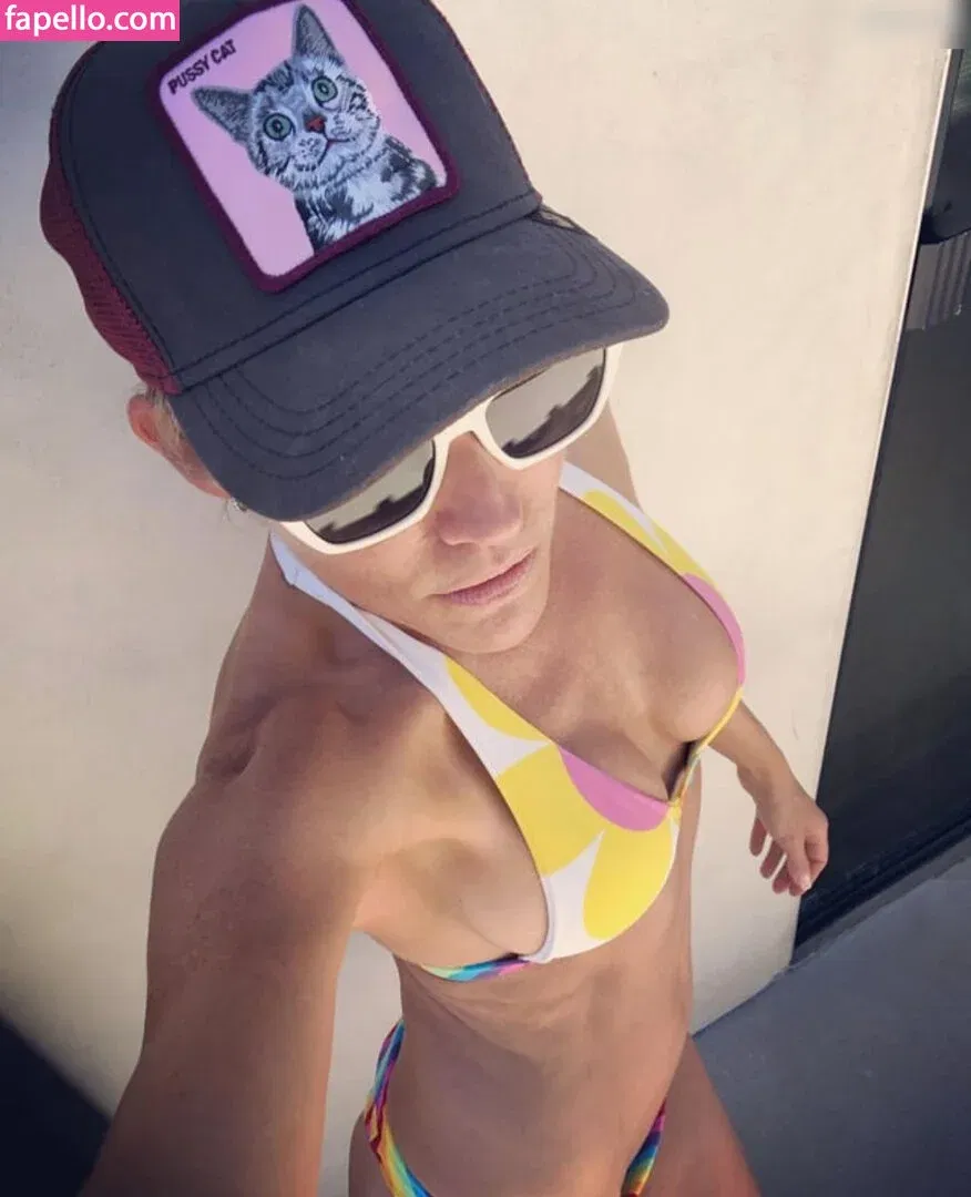 Triz Täss Onlyfans Photo Gallery 