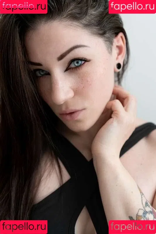Laura Perazzo Onlyfans Photo Gallery 