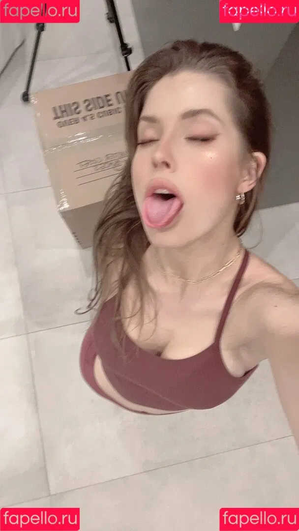 Amanda Rachelle Cerny Onlyfans Photo Gallery 