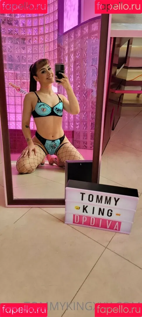 Tommy King Onlyfans Photo Gallery 